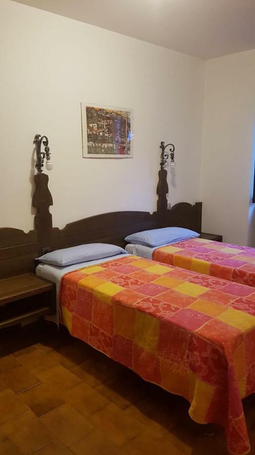 Da Boni & Luci Apartment Novate Mezzola Luaran gambar